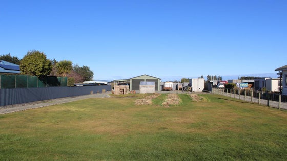 4850483_2.jpg