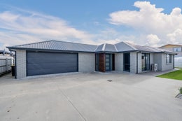 4853249_1.jpg