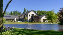 5511551_1.jpg