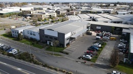 5516352_1.jpg