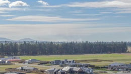 5516976_1.jpg