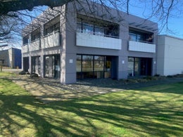 5525075_1.jpg