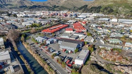 5527481_1.jpg