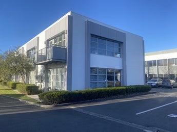 5527671_1.jpg