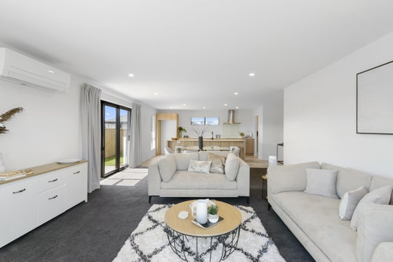 5529921_2.jpg