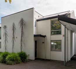 5530043_1.jpg