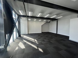 5530149_1.jpg
