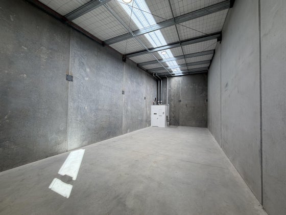 5530334_3.jpg