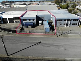 5530540_1.jpg