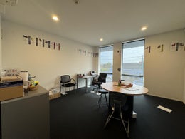 5530765_1.jpg