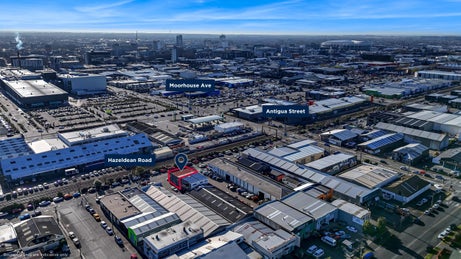 5531086_1.jpg