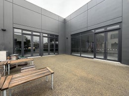 5531184_1.jpg