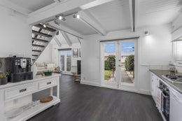 5531334_1.jpg