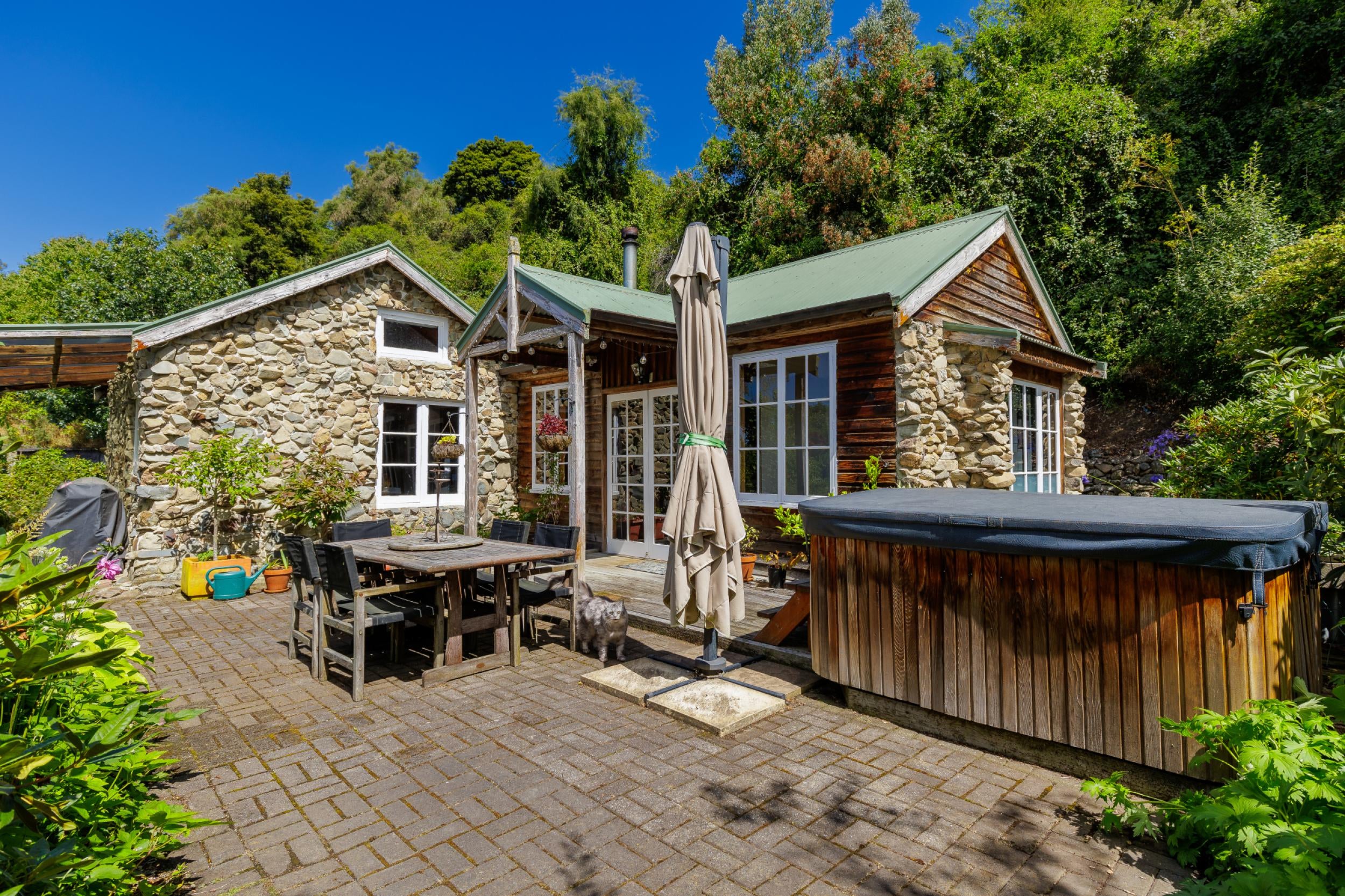 Photo 4 of 539-549 Upper Hook Road, Hunter, Waimate