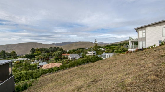 553945_3.jpg