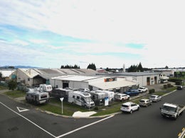 5806324_1.jpg