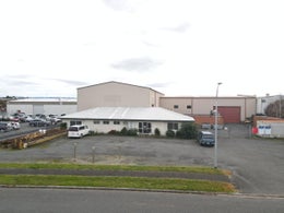 5806462_1.jpg
