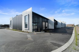 5806548_1.jpg