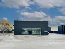 5807053_1.jpg