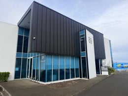 5807211_1.jpg