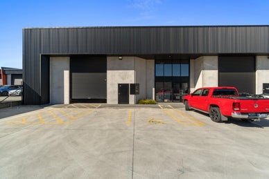 5807262_1.jpg