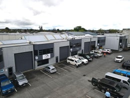 5807447_1.jpg