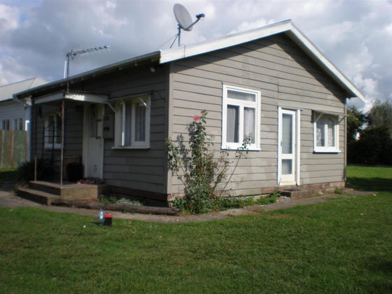 810201_2.jpg