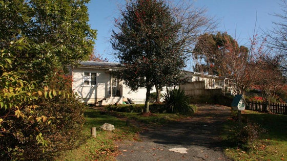 810235_2.jpg
