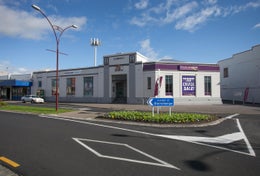 810281_1.jpg