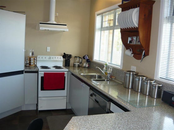 810550_3.jpg