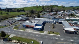 811542_1.jpg