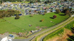 814333_1.jpg