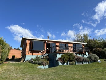 8300682_1.jpg